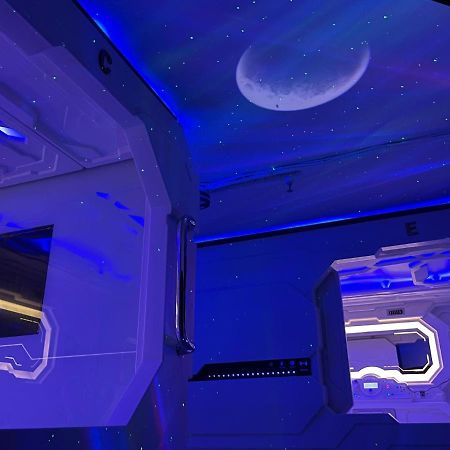 Bmax Spacepods Sleep In Space - 4Mins From Mactan Airport Μακτάν Εξωτερικό φωτογραφία