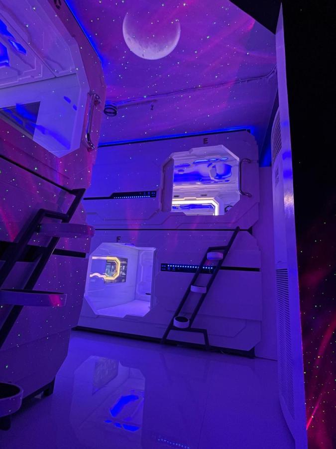 Bmax Spacepods Sleep In Space - 4Mins From Mactan Airport Μακτάν Εξωτερικό φωτογραφία